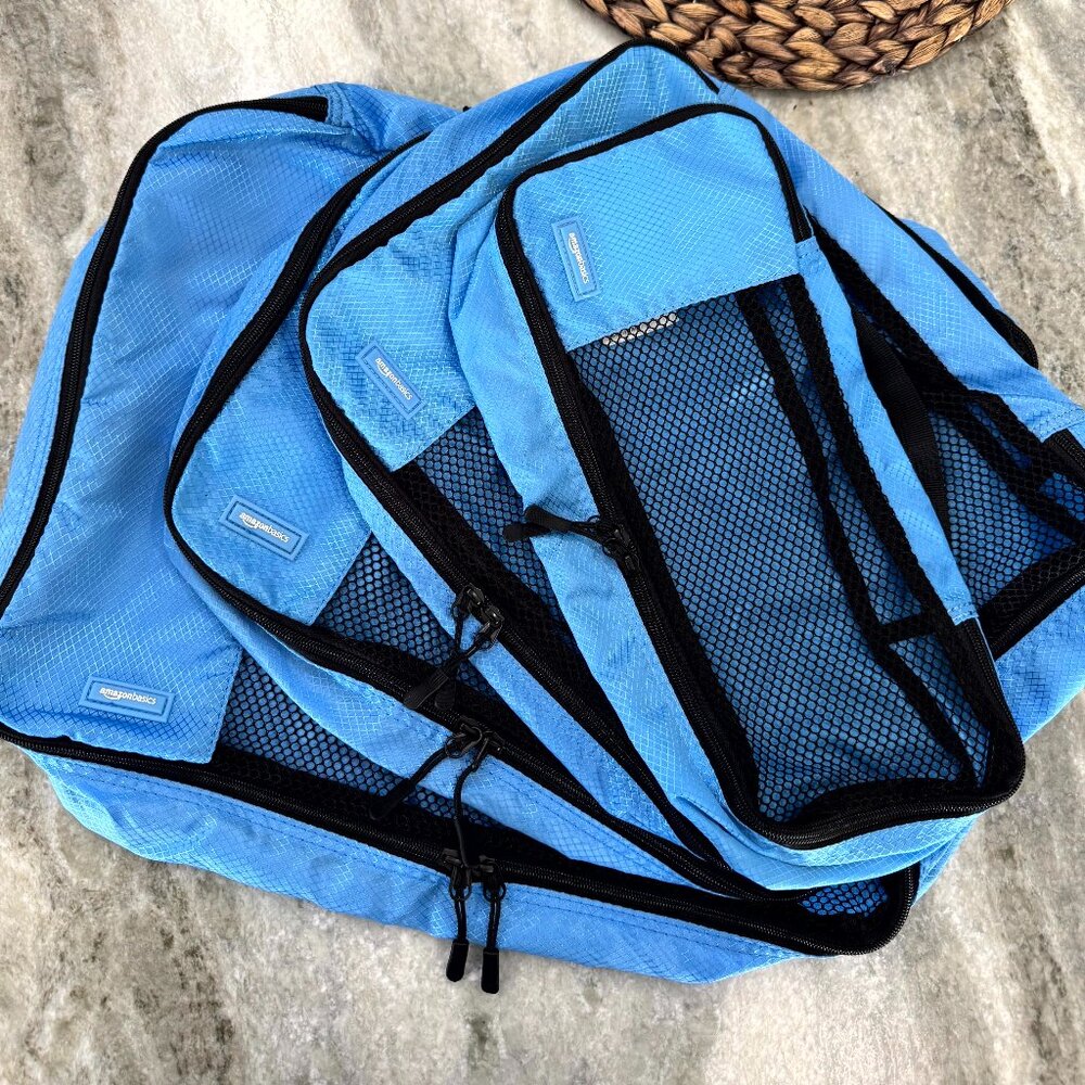 AmazonBasics Packing Cubes 4-Piece Set Blue Travel Luggage Organizers Mesh Bags